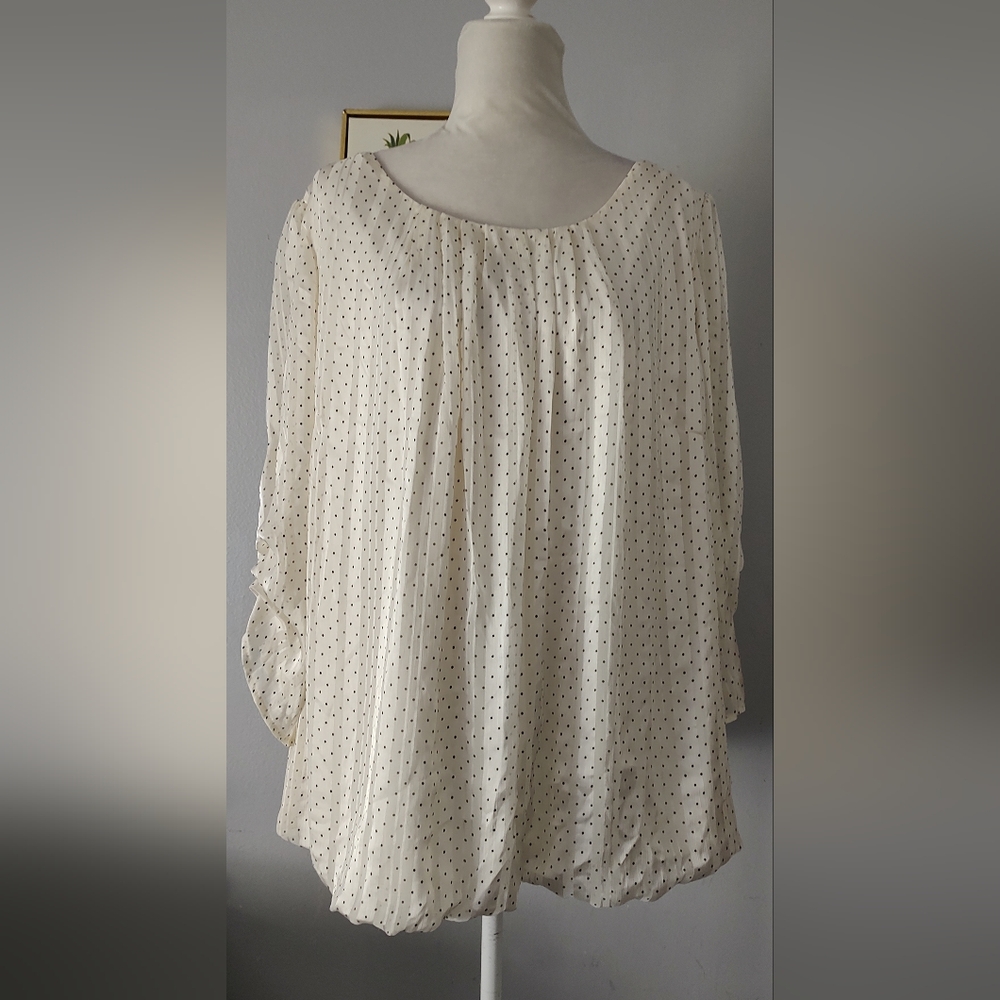 Sara Michelle Womens blouse Size L color ivory and black